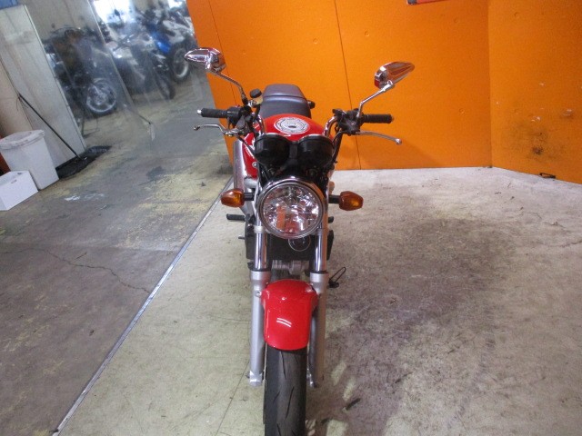 フロントから見てもこの通り状態グッド！！購入時はＬＥＤ取り付け工賃無料！即売れ必須の一台ですよ！！