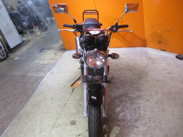 フロントから見てもこの通り状態グッド！！購入時はＬＥＤ取付工賃無料ですので是非ともこの機会に！！