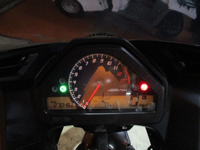 走行も２７０４６ｋｍのまだまだの一台というよりＶＴＲならむしろ低走行車！勝負価格の一台は早い者勝ち！