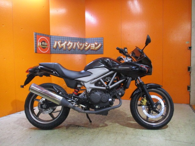 横から見てもこの通り状態グッド！ビギナーでも安心の純正フルノーマル車両！冗談抜きの早い者勝ちの一台