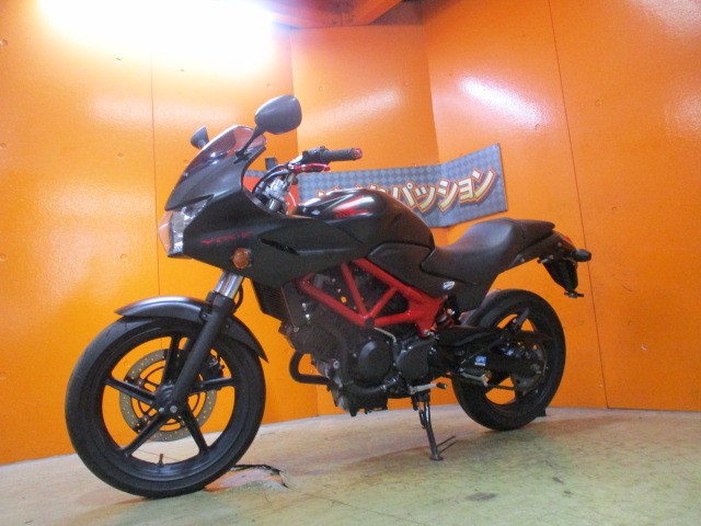 最長２４か月保証付き！希少な赤フレームのマットガンパウダーメタリックのファイナルエディションですよ！