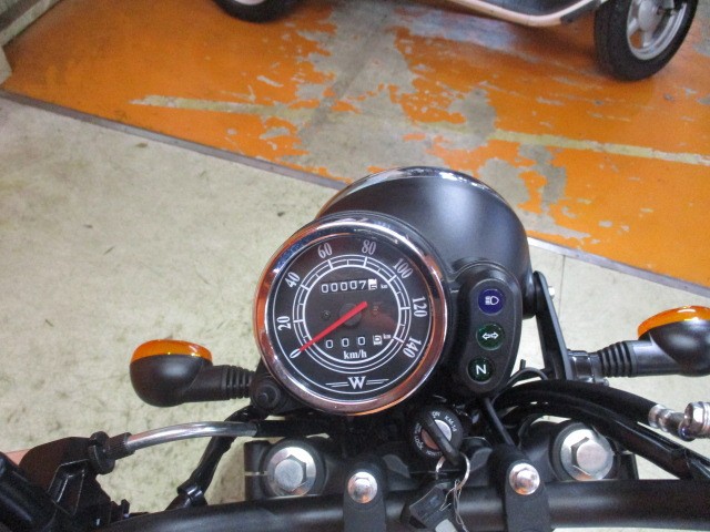 インパネもＷ１７５はとってもシンプルで見やすい！ビギナーにもお勧めの一台ですよ！悩むのは危険！