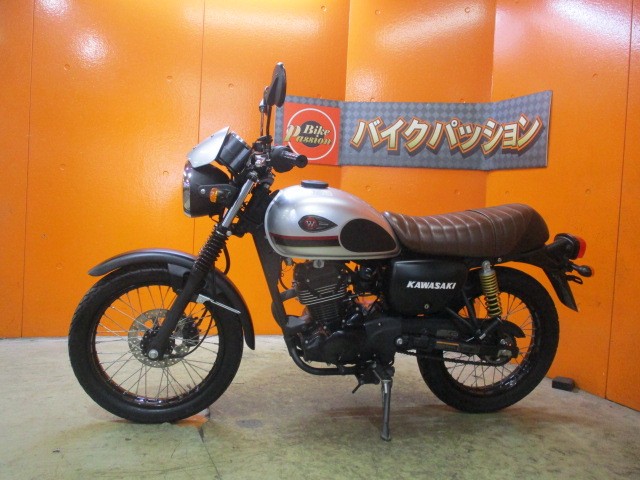 反対側もこの通り状態グッド！！専門店でもディーラーでもない量販店の当社だからこそできるこの価格設定！