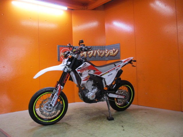 最長２４か月保証付き！！ここまで上質なＷＲ２５０Ｘがまさかのこの価格！即売れ必須の一台！！