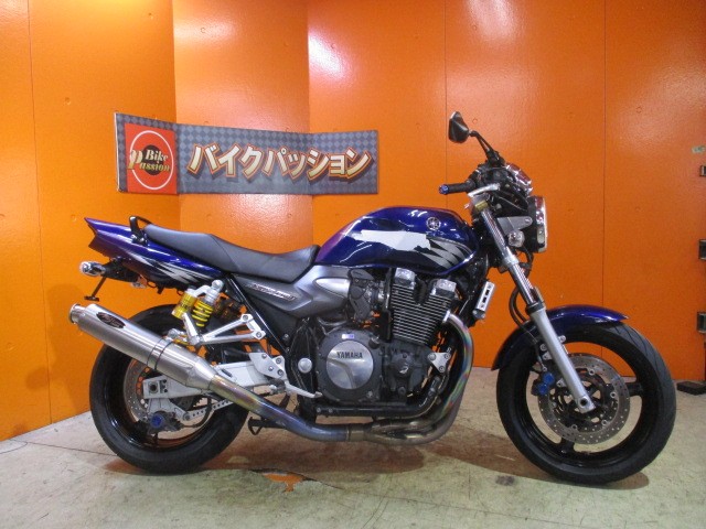 横から見てもこの通り状態グッド！Ｒ周りも綺麗にフェンダーレス済み！冗談抜きの早い者勝ちの一台！！