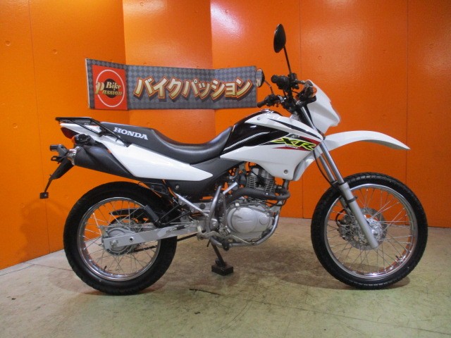 横から見てもこの通り状態グッド！！ＸＴＺ１２５と同じキャブ車ですから乗っていて楽しいですよ！！
