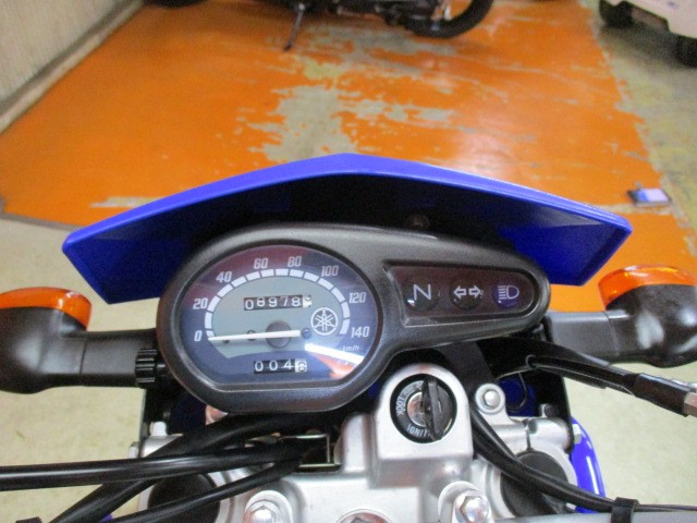 走行も８９７８ｋｍの低走行車！！ここまで低走行の上質なＸＴＺ１２５がこの価格は他店追従不可能価格！