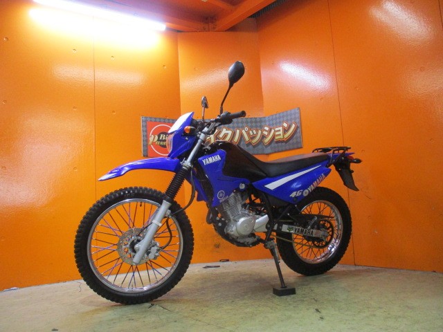 こちらの車両は納車点検を行わないので保証はありませんが支払総額がとってもリーズナブル！勝負価格の一台