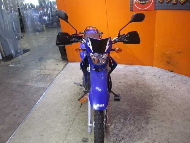 フロントから見てもこの通り状態グッド！ナックルガードも装備済み！ＸＴＺのるならこれは必須ですよね！！