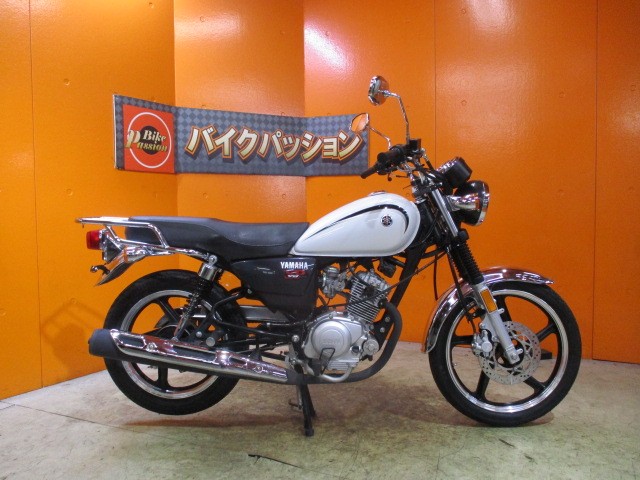 横から見てもこの通り状態グッド！！タンクもエンジンもホイールもマフラーも綺麗な上質車！！