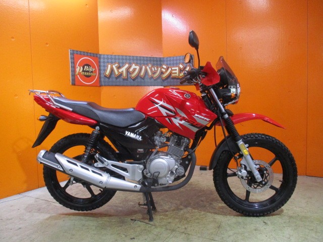 横から見てもこの通り状態グッド！！やはりモデルＧに乗るならこのレッドですよね！モデルＧはキックも装備