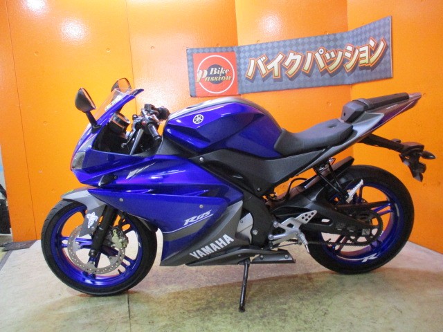 反対側もこの通り状態グッド！！やはりヤマハのＲ系乗るならこのカラーですよね！！通販も大歓迎の一台！！