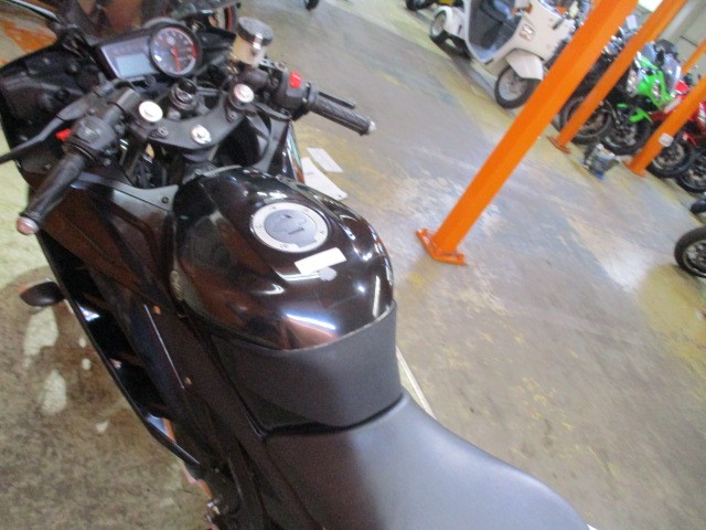 タンクもシートもこの通り状態グッド！！当社は価格は安くても車両の質が高いので常時即売れ！悩むのは危険