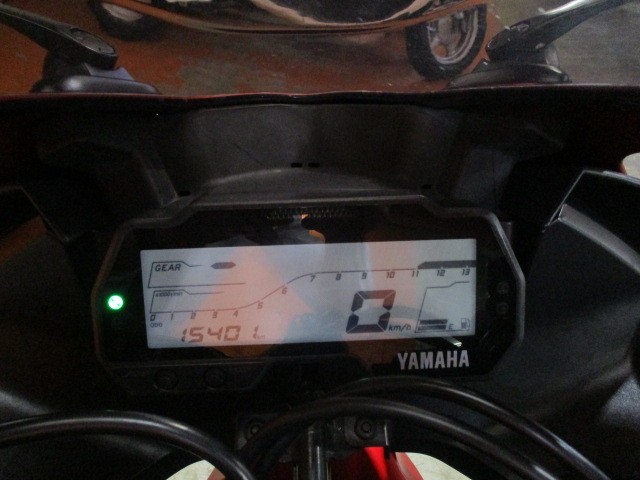 走行もまだまだの１５４０１ｋｍ！インパネもフルデジタルで気分はもうＲ－１ですよね！他店追従不可能価格