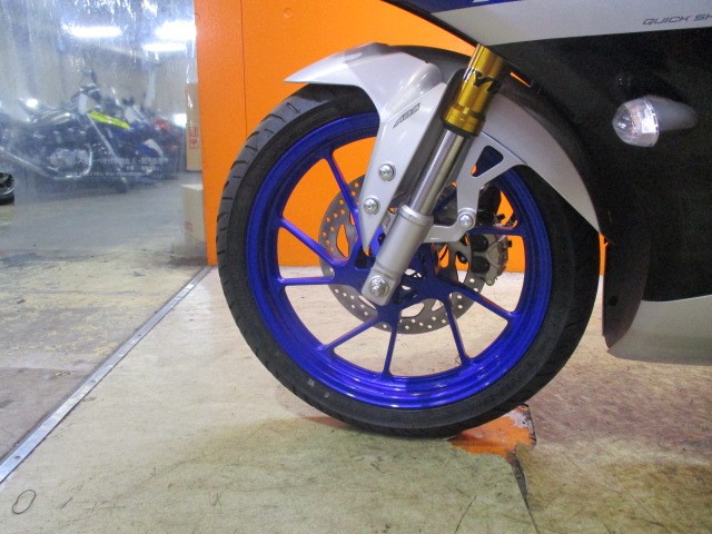 ホイールもまるで社外品のようなかっこよさ！冗談抜きの早い者勝ちの一台ですので悩むのは危険な一台ですよ