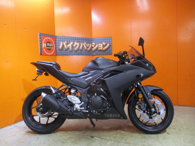 横から見てもこの通り状態グッド！デカールレスにすると迫力がさらにましますよ！フェンダーレス済み！