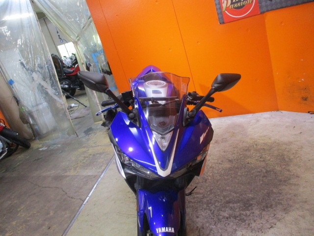 フロントから見てもこの通り状態グッド！Ｒ－１譲りのこの迫力の２つ目フェイスは本当にかっこいい！！