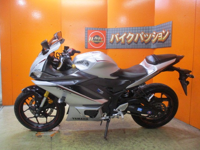 反対側もこの通り状態グッド！中古では本当に珍しい前後タイヤバリ溝のお買得車！早い者勝ちの一台！