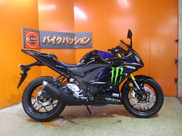 横から見てもこの通り状態状態グッド！ＵＳＢ電源装備！アジャスター機能付グリップヒーターも装備済み！