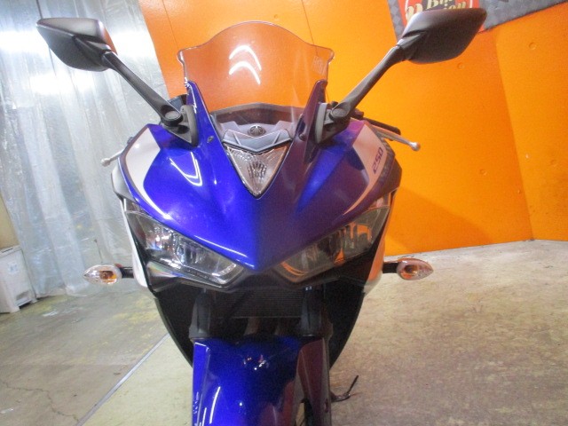 フロントから見てもこの通り状態グッド！このＹＺＦの戦闘的なフェイスは本当にかっこいい！悩むのは危険！