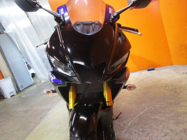 フロントから見てもこの通り状態グッド！このモデルは純正でＬＥＤですよ！とっても明るい！ですよ！