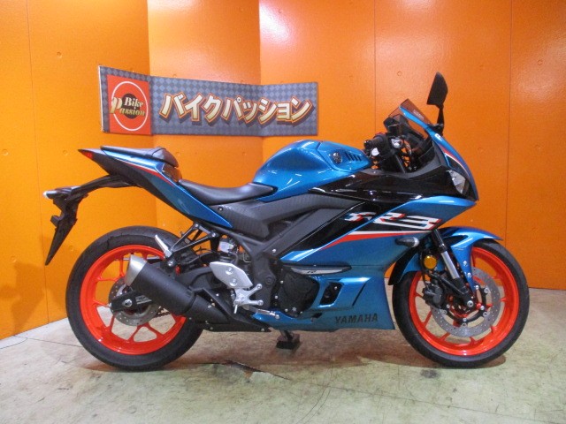 横から見てもこの通り状態グッド！！車両重量僅か１７０ｋｇの車体に最高出力４２ＰＳのパワフルなエンジン