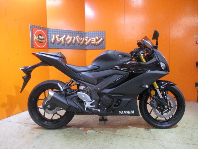 横から見てもこの通り状態グッド！やはり倒立フォークになってからのこのモデルは本当に斬新でかっこいい！