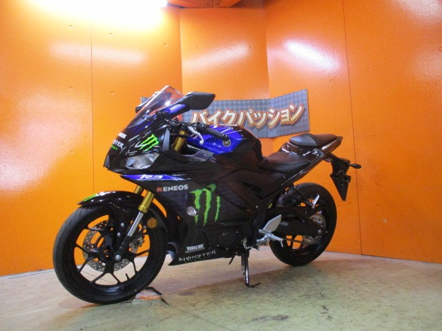 最長２４か月保証付き！！この限定３２０台のかっこいいモンスターカラーが未使用車でこの価格はヤバイ！