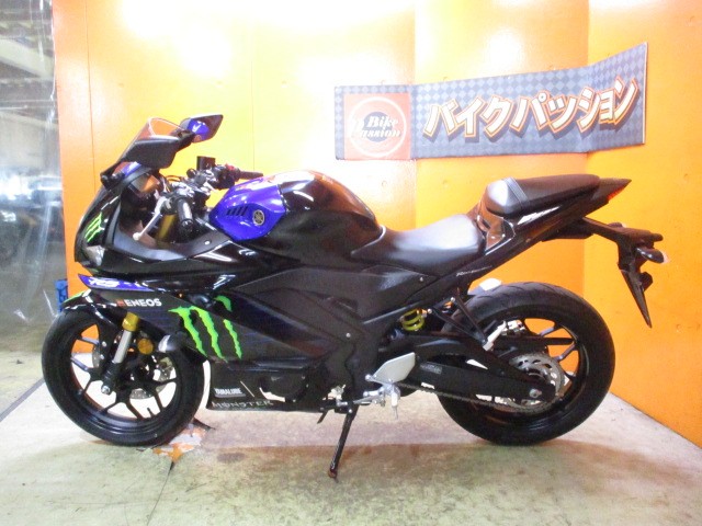 横から見てもこの通り状態グッド！この迫力のモンスターカラー！車検残も令和７年の１１月まで残あり！