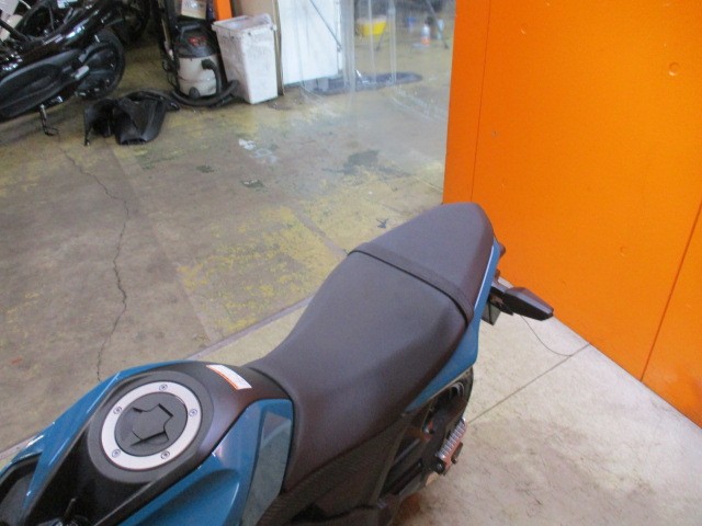 シートもこの通り破れもなければへたりもありません！コンパクトですがタンデムもできる便利な一台ですよ！