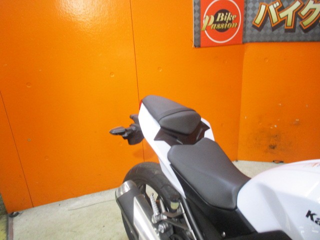 シートもこの通り破れもなければへたりもありません！トルクも２１Ｎもあるのでタンデムも楽々のＺ２５０！