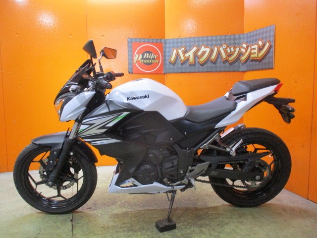 反対側もこの通り状態グッド！！ビギナーでも安心の純正フルノーマル車両！勿論通販も大歓迎の一台！！