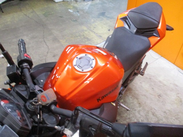 シートもこの通り破れもなければへたりもありません！並列２気筒で本当にトルクが図太いですよ！！