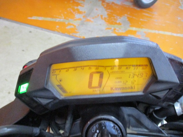 走行も１３４９７ｋｍの低走行車！！高価な分離型ＥＴＣも装備！スマートインターも行けますよ！！