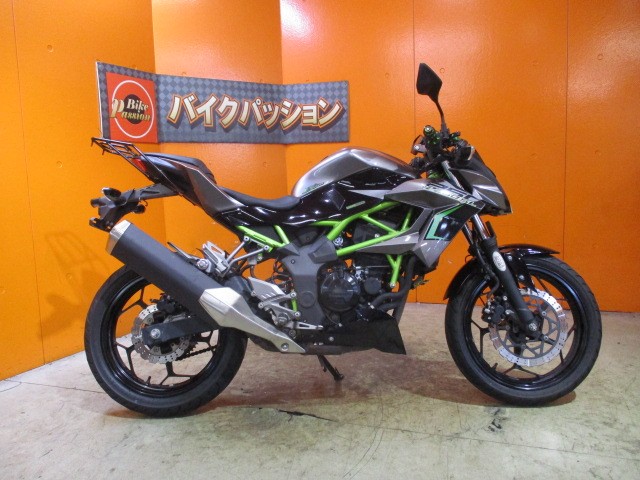 横から見てもこの通り状態グッド！！ファイナルカラーのメタリックグラファイトグレーエボニーはかっこいい