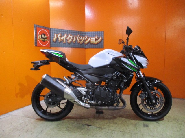 横から見てもこの通り状態グッド！！フェンダーレスも入っていないビギナーでも安心の純正フルノーマル車両