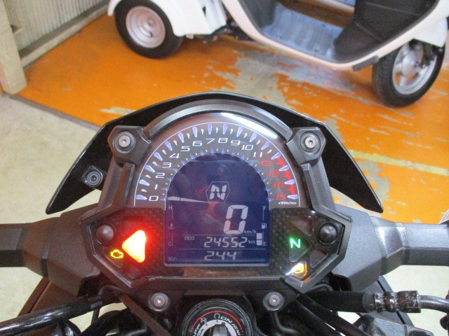 走行もまだまだの２４５５２ｋｍ！！高価な現行の２．０ＥＴＣも装備済み！本当にお買い得な一台ですよ！！