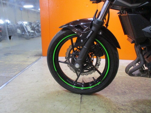 ホイールもこの通り状態グッド！！最高出力４８ＰＳはやばいパワフルなエンジンですよ！他店追従不可能価格