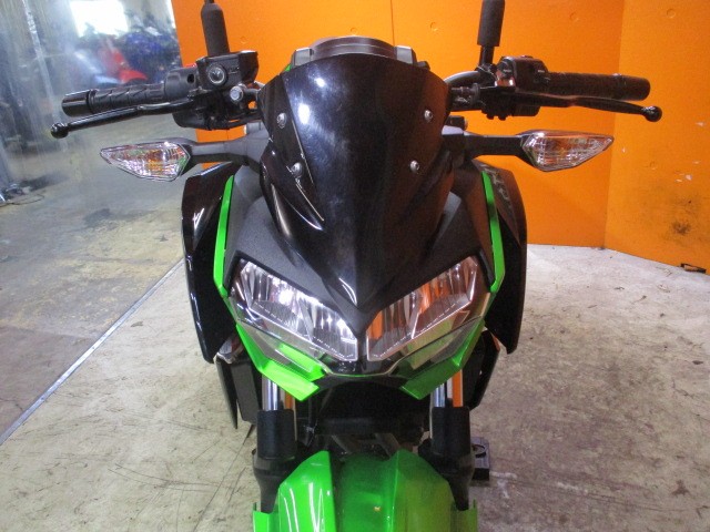 フロントから見てもこの通り状態グッド！４００ｃｃでありながら車両重量僅か１６６ｋｇ！まじで軽い！