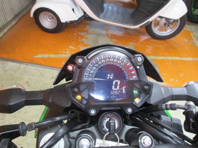 走行もびっくり低走行の１２８２ｋｍ！さらに車検も令和６年の８月までがっつり残り有のお買い得車！！