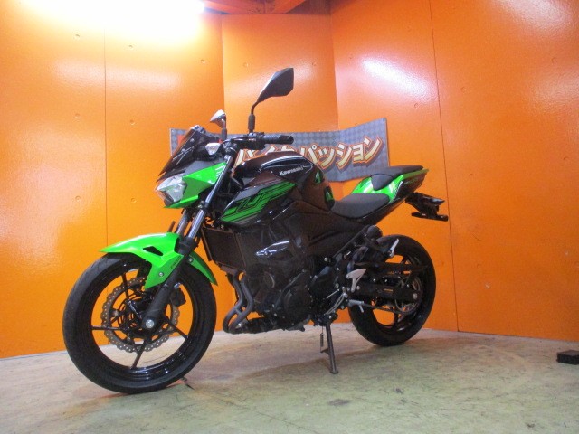 最長２４か月保証付き！！カラーもＺ４００らしい、キャンディライムグリーン×メタリックスパークブラック