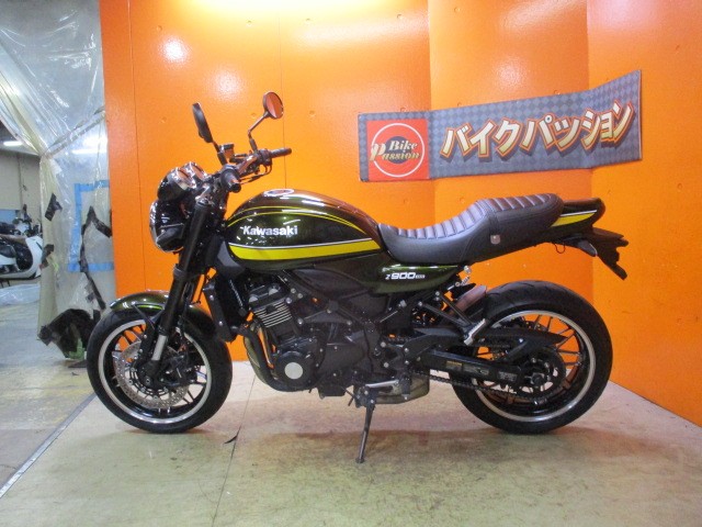 反対側もこの通り状態グッド！！令和２年登録で車検も令和５年１２月まで残ってるお買い得な一台！！