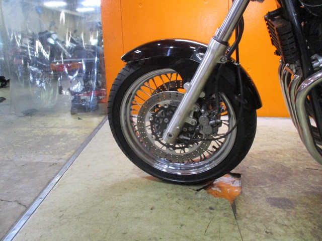 ホイールもこの通り状態グッド！ＲＳを買うならスポークの綺麗な車両ですよね！早い者勝ちの一台ですよ！！