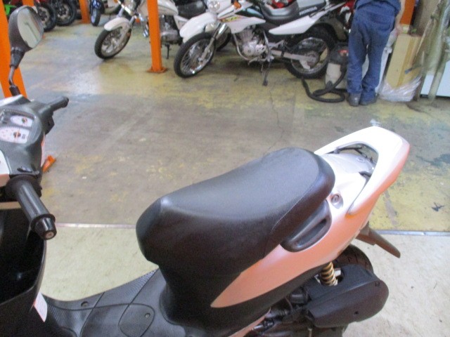 シートもこの通り破れもなければへたりもありません！通販も大歓迎の一台ですよ！早い者勝ちの一台！