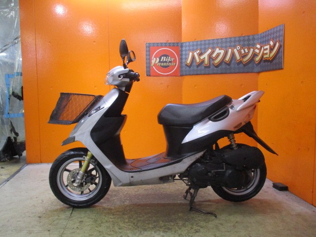 反対側もこの通り状態グッド！！駆動系の樹脂の日焼けもなく機関もとっても良好ですよ！他店追従不可能価格