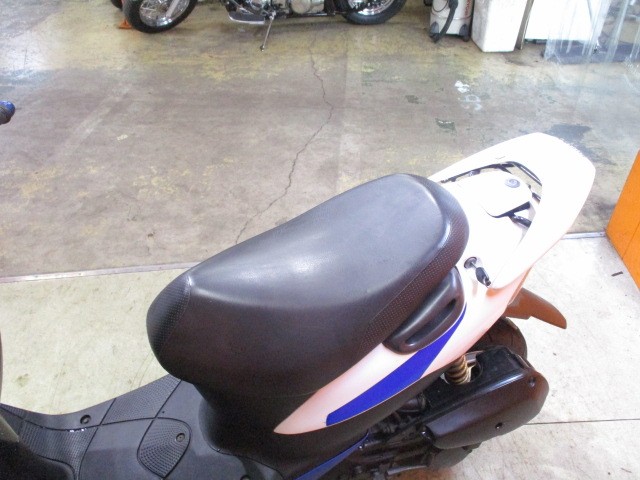 シートもこの通り破れもなければへたりもありません！来店が難しい方はお電話にて通販も可能ですよ！